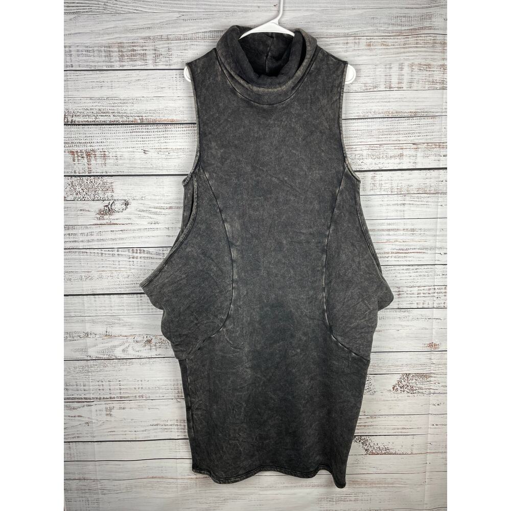 Chic Sleeveless Charcoal Dress